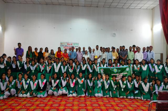 A large group of students photographed together on World Bee Day.